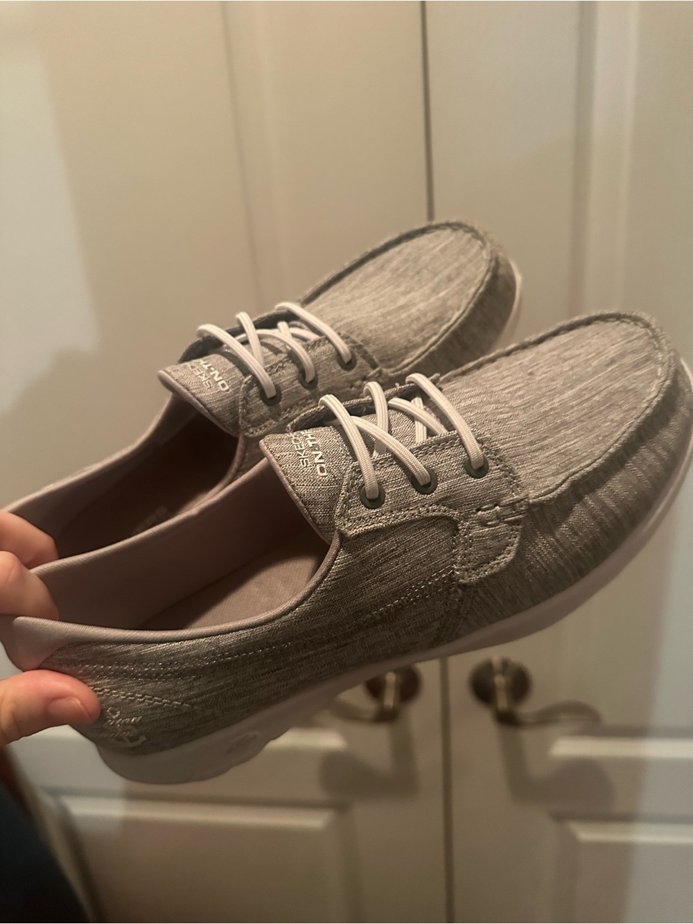 Skechers women’s casual lace-up slip-on shoe
